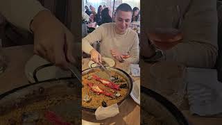 ❤️ Paella de marisco en Barcelona [upl. by Rabah]