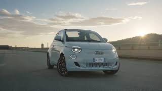 nuovo Spot FIAT 500 elettrica si guarda in alto [upl. by Leahplar]