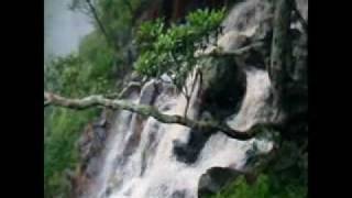 Toowoomba flood and water flowing over escarpment [upl. by Allyn]