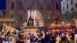 Viernes Santo Procesión y Recepción a la Catedral  Semana Santa Barcelona 2023 [upl. by Darmit]