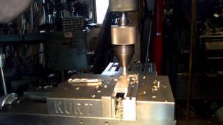 Wahlstrom chuck drilling chamfering and tapping 51618 [upl. by Mairem]