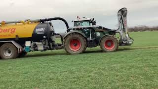 Gülle fahren mit einem Fendt 936 [upl. by Stearn]