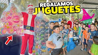 REGALANDOLE JUGUETES y PIÑATAS A LOS NIÑOS en NAVIDAD [upl. by Jenna]