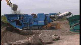 Powerscreen® XH320 Impact Crusher  Warrior 1400 [upl. by Yedok]