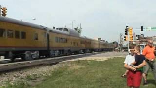 UP 3985 Challenger 4664  in DeKalb IL 20020618 [upl. by Ysak]