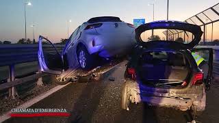 Incidente stradale in autostrada Milano  Chiamata demergenza  17072023 [upl. by Daria]