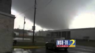 RAW VIDEO WSBTVs Ross Cavitt records tornado in Adairsville  WSBTV [upl. by Namlak]