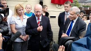 Bobby Charlton unveils plaque at Duncan Edwards home  MEN exclusive [upl. by Ayhay852]