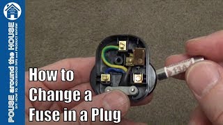 How to change a fuse in a plug Replace a 3 pin plug fuse [upl. by Aryhs765]