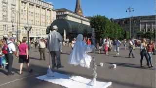 Levitating people in front of Hamburg Rathaus [upl. by Peednas]