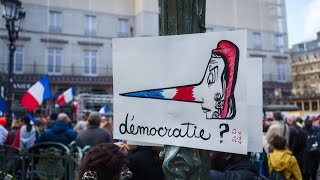 URGENT MANIFESTATION À PARIS APRÈS LA NOMINATION DE BARNIER AU POSTE DE PREMIER MINISTRE PAR MACRON [upl. by Tomkin]