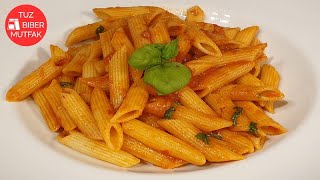 🍅 DOMATES SOSLU MAKARNA TARİFİ 🍝 ÇOK PRATİK VE ENFES BİR LEZZET 😋 EN KOLAY PENNE ARABİATA TARİFİ 📌 [upl. by Maiocco]