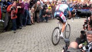 Ronde van Vlaanderen 2011  Kapelmuur wheely Roelandts [upl. by Pellegrini229]