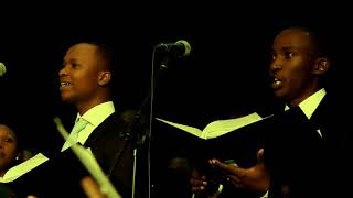 Aravutse umwana Yezu by Chorale de Kigali [upl. by Agle294]