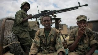 Somália União Africana ocupa bastião dos rebeldes mas os combates prosseguem em Kismayo [upl. by Annovy726]