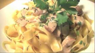 Thomasinos Kitchen  Fettuccine Funghi Porcini e Panna [upl. by Maon309]