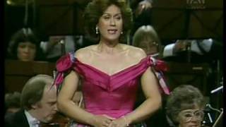 Dame Kiri Te Kanawa sings quotFrühlingquot  Vier Letzte Lieder  Richard Strauss [upl. by Hadeis899]