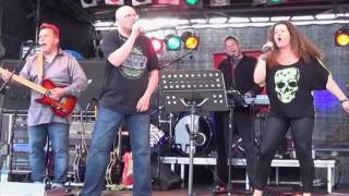 Rosanna  Holyanna Live Schaufenster Fischereihafen Bremerhaven 08072016 [upl. by Quirk449]