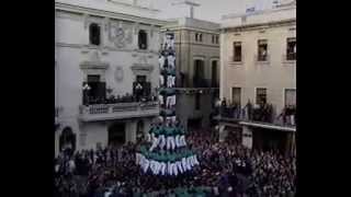 Castellers de Vilafranca  Primer 3 de 10 amb folre i manilles [upl. by Tina843]