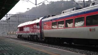 Korail New Diesel Electric Locomotive GE 7601 depart [upl. by Royd]