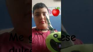 Yo comiendo una manzana acaramelada shorts manzanas manzana juandiego hoppyhopscotch fypシ [upl. by Lamhaj]