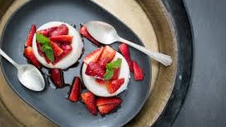 HOW TO MAKE Coconut Panna Cotta in Strawberry Sauce real cookcing mod hots [upl. by Launce765]