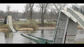 Bridge collapsing and fall into river in Prague Czech Republic  02 Dec 2017 [upl. by Laemaj]