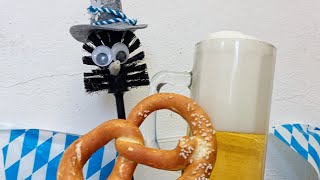 Lumpi am Oktoberfest  Eine Klobürste auf der Wiesn oktoberfest Bier pyrotechnik [upl. by Archambault]