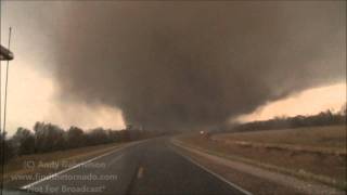 Mapleton IA Tornado and Damage RAW April 9 2011 [upl. by Onaimad]