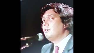 FERNANDO TORDO CANTA ADEUS TRISTEZA NA AULA MAGNA1985 [upl. by Enilarak]