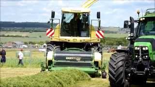 Fendt 939 Vario S4 Fendt KATANA 65 Krone BIG X480 SALON DE LHERBE 2014 [upl. by Quincey830]