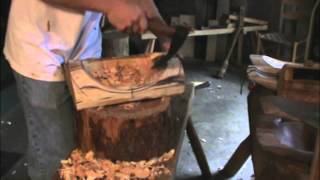 Carving a Wooden Bowl Green Wood and Hand Tools [upl. by Erreid]