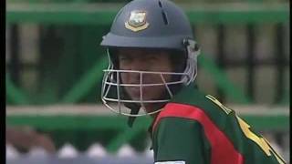 Chaminda Vaas Hat Trick 2003 World Cup 1st 3 balls of the match [upl. by Ecirad369]