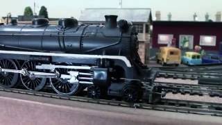 A Genuine 100 Triang Transcontinental Steam Freight Train  TripleHeaded Hornby Triang [upl. by Ailerua]