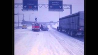 sneeuw overlast jaren 70  1979  op de snelweg [upl. by Ji]