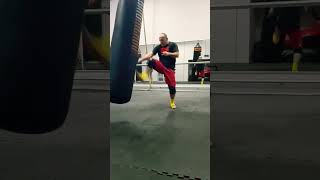 Kick boks Kum torbası tekme [upl. by Domenech]