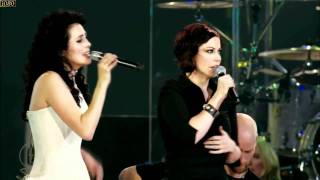 Within Temptation feat Anneke Van Giersbergen  Somewhere Live HD [upl. by Aivan]