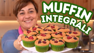 MUFFIN INTEGRALI AI FRUTTI DI BOSCO Ricetta Facile  Fatto in Casa da Benedetta [upl. by Amluz]