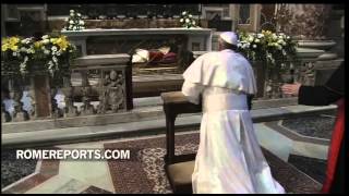 Pope visits John XXIIIs tomb on the 50th anniversary of his death [upl. by Tegdig983]