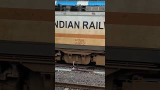 KYN WAP7  12534 Pushpak Express arrives Nandurbar [upl. by Stochmal]