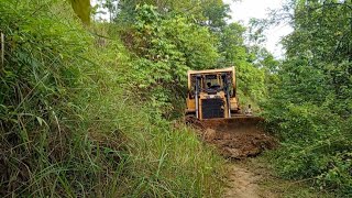 Plantation roads that collapsed due to heavy rain were refurbished using the D6R XL BULLDOZER [upl. by Eerac248]