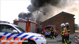 Grote brand Muldersstraat Dalfsen 5613 Oudleusen [upl. by Bergerac]