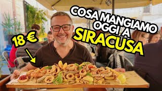 SIRACUSA 🇮🇹 COSA MANGIAMO OGGI con 18€ ORTIGIA  SICILIA STREET FOOD streetfood [upl. by Teuton]