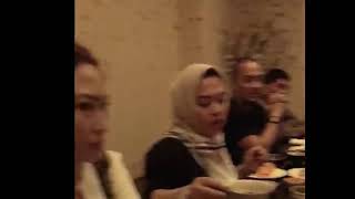 Syahrini pernah kumpul makan dengan Luna maya dan Reino Barack [upl. by Ennayelsel]