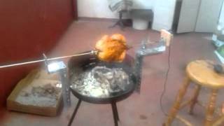 Asador de pollos giratorio casero para barbacoa video 1 [upl. by Sondra]