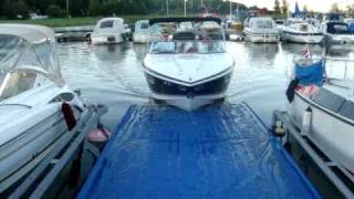 Parkering med cleanboatprotector [upl. by Letniuq]