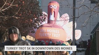 Central Iowans gather to participate in annual Turkey Trot 5K [upl. by Hazeefah]