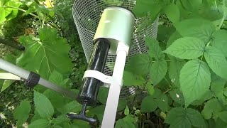 Инструмент для сбора шелковицы Mulberry harvesting tool [upl. by Zeuqirdor]