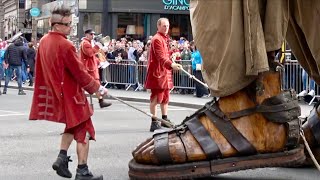 The Giants passing through Castle Street  The Giants of Royal de Luxe Liverpool 2018 [upl. by Crowe]