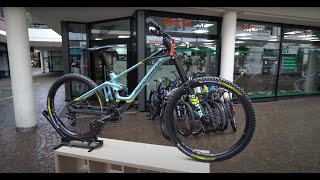 Bike Neuheiten 2022 Downhill MTB Mondraker Summum Carbon R MX Fox 40 Performance SRAM GX7 Switchbike [upl. by Enrol]